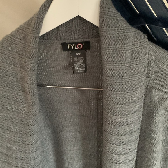 Women’s Sweater - Picture 2 of 4